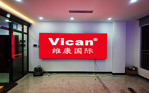 lcd拚接屏價格是多少？lcd拚接屏多少錢一塊？